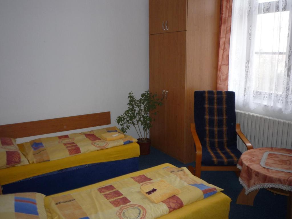Koleje Zamecek Hotel Lednice Buitenkant foto