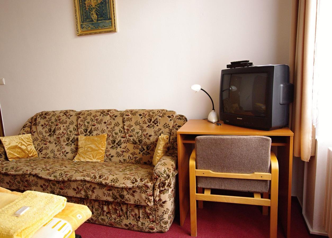 Koleje Zamecek Hotel Lednice Buitenkant foto