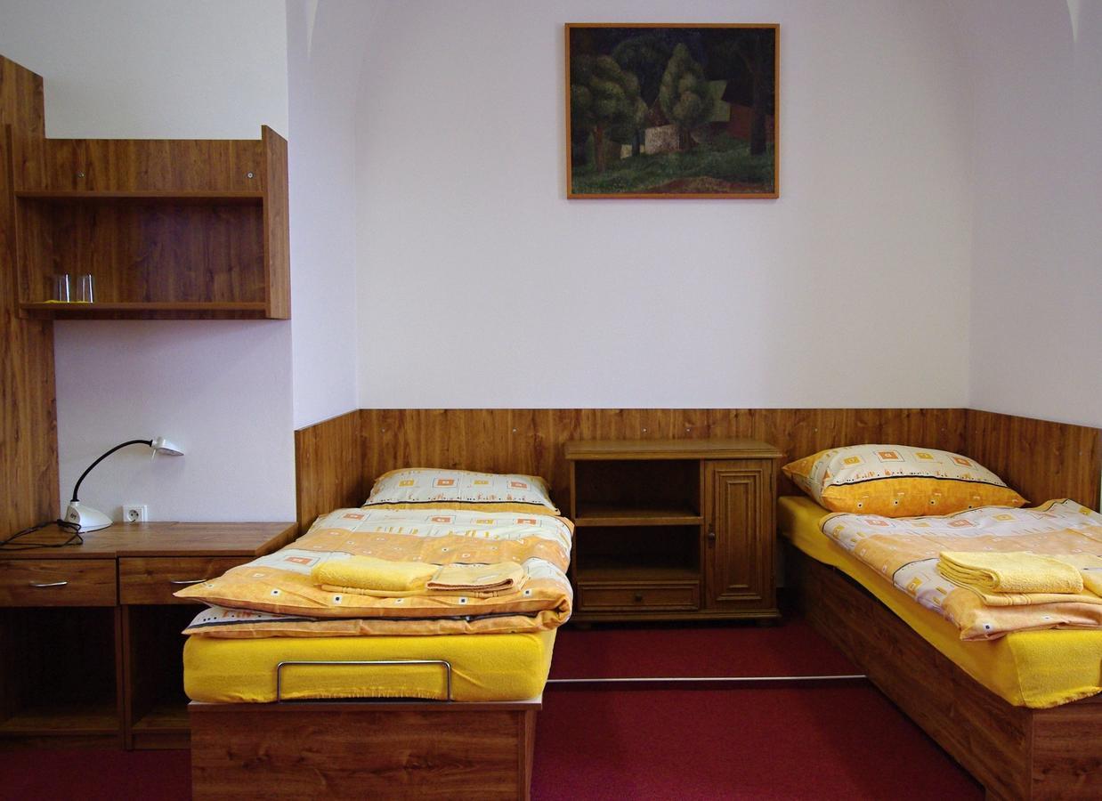 Koleje Zamecek Hotel Lednice Buitenkant foto